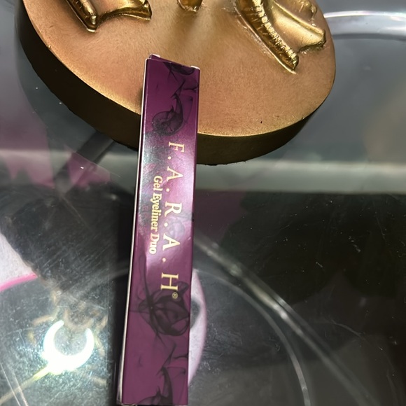 New - Picture 2 of 3